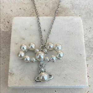 Vivienne Westwood Pearl Orb Necklace Silver Tone Saturn Pendant Classic